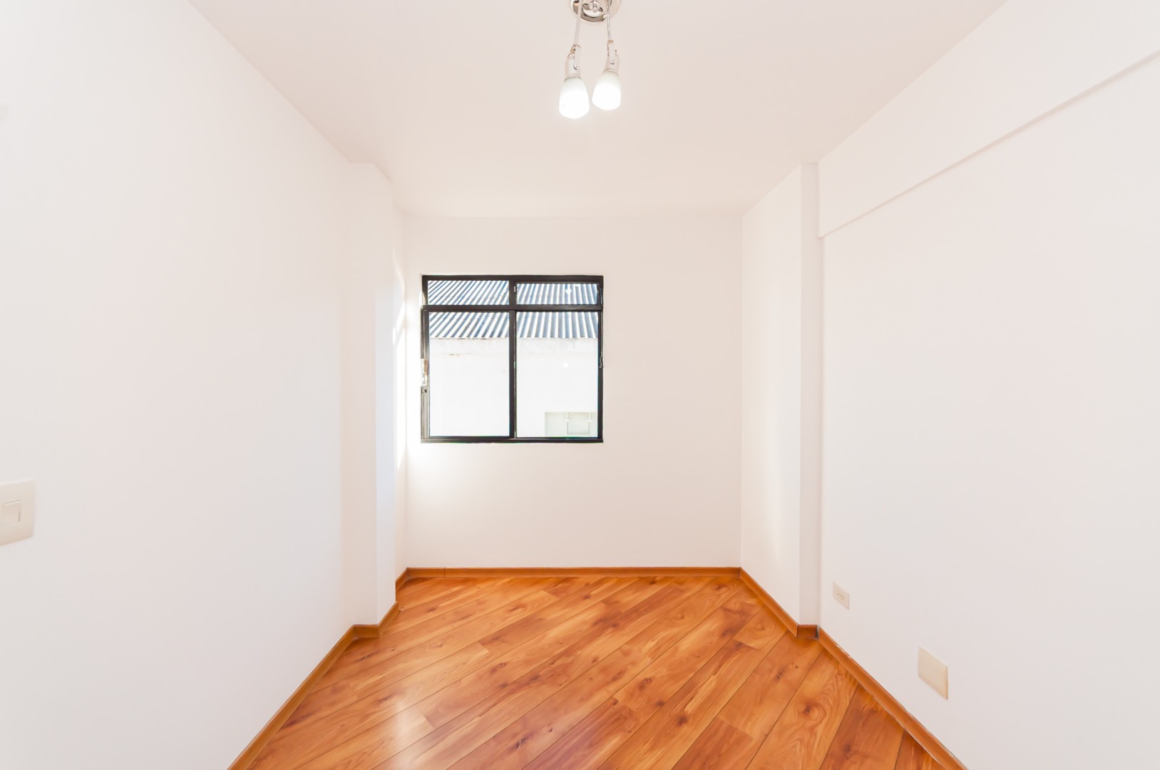 Apartamento para alugar em Reboucas, Curitiba — Portal Chave Fácil