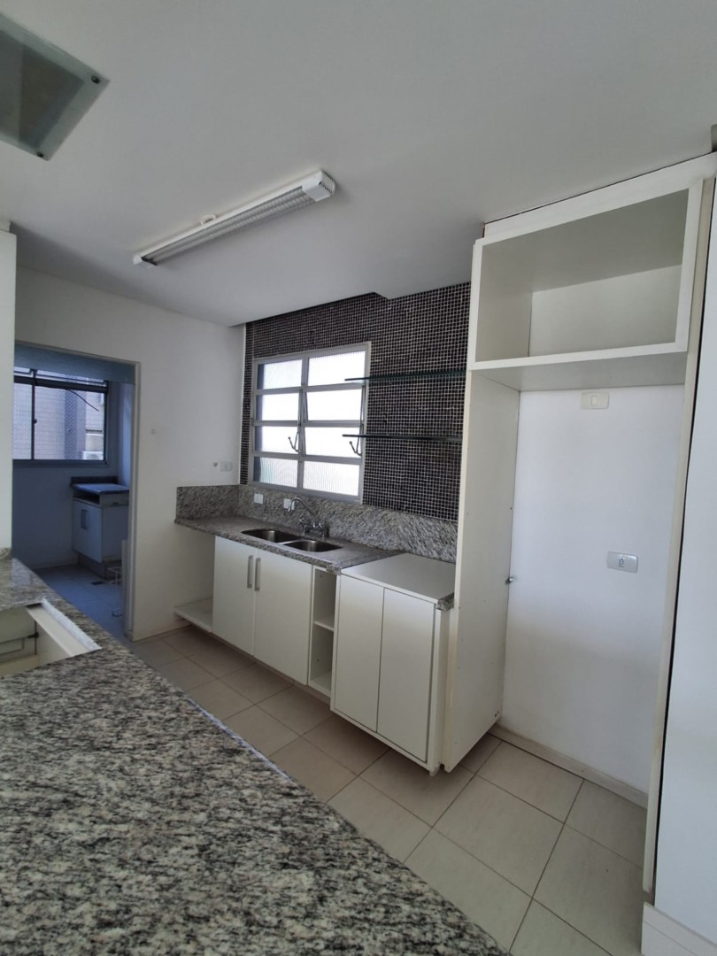 Apartamento para locacao no Bacacheri em Curitiba com 130,6m² por R$ 3.000,00