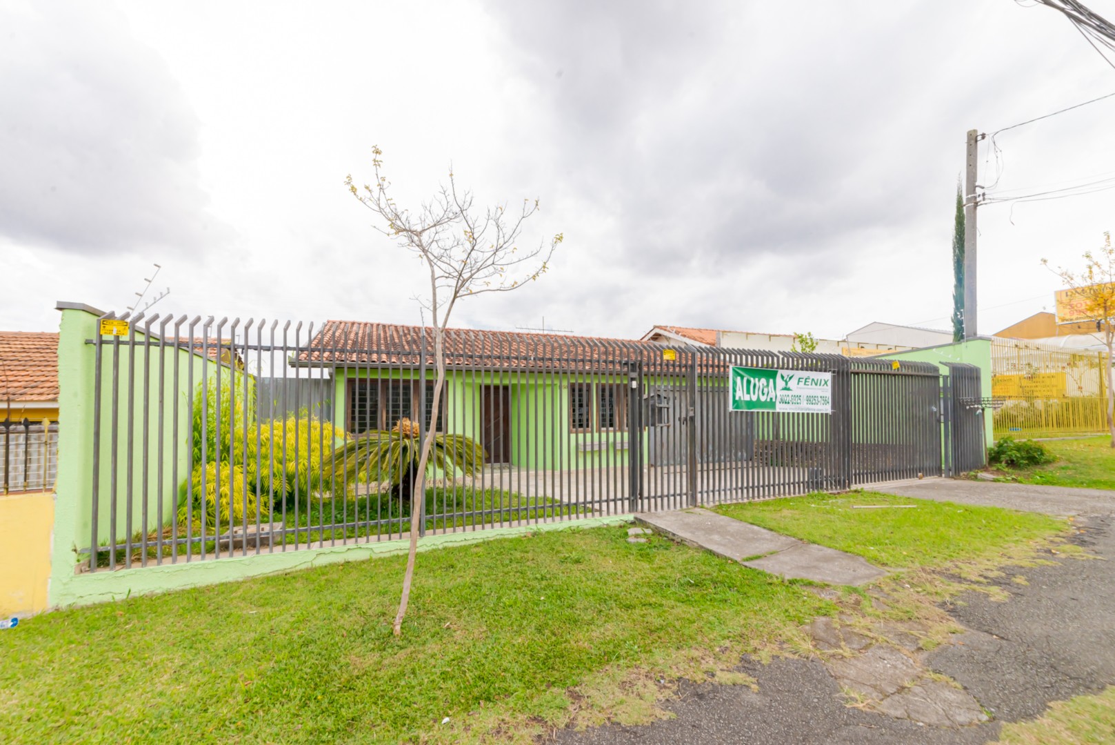 Residência para locacao no Cajuru em Curitiba com 286m² por R$ 6.250,00