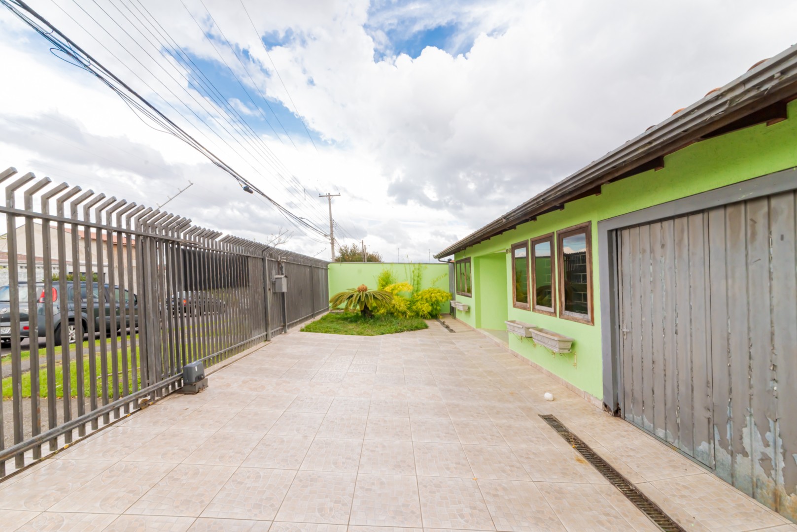 Residência para locacao no Cajuru em Curitiba com 90,4m² por R$ 7.500,00