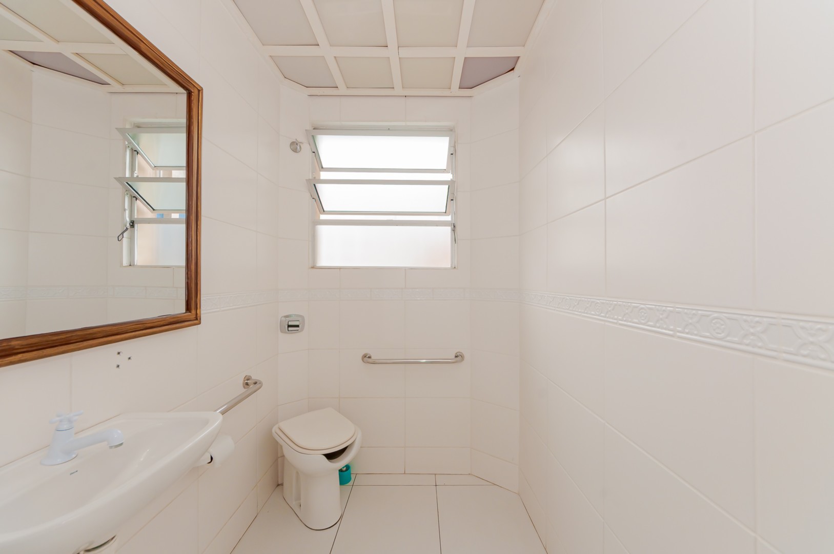 Sala/Conjunto Comercial para alugar em Centro, Curitiba — Portal Chave Fácil