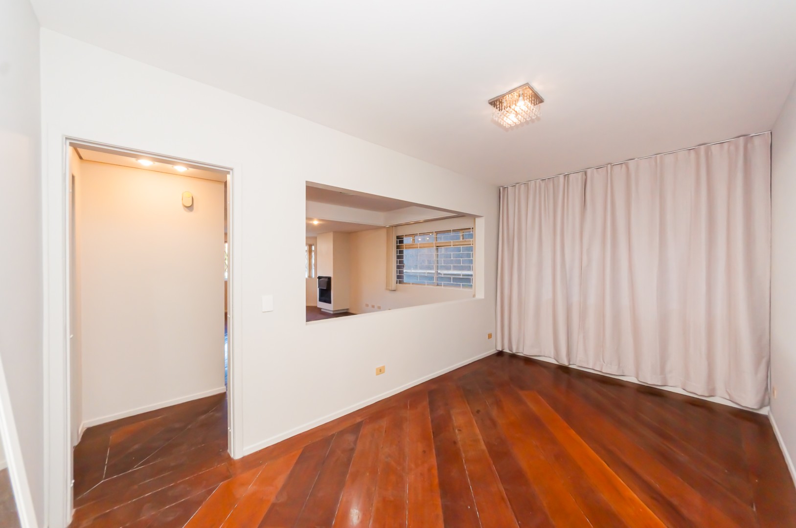 Apartamento para alugar em Juveve, Curitiba — MAFI ADMINISTRADORA DE IMOVEIS LTDA
