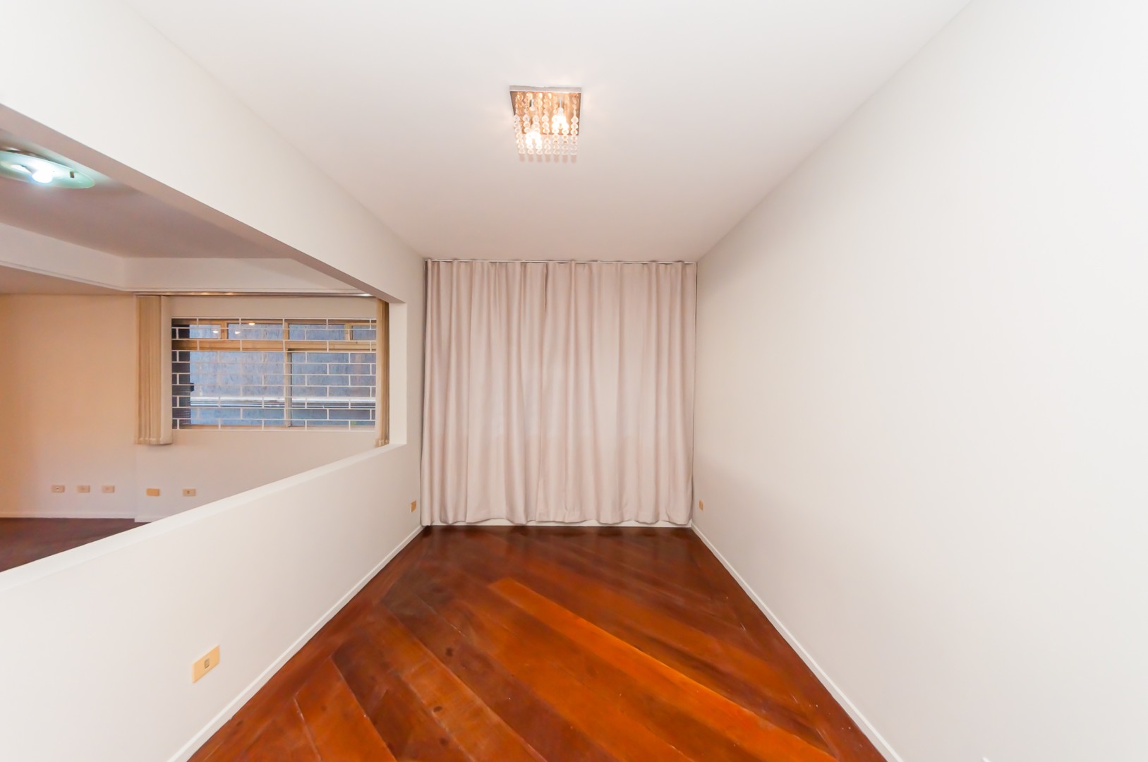 Apartamento para alugar em Juveve, Curitiba — MAFI ADMINISTRADORA DE IMOVEIS LTDA