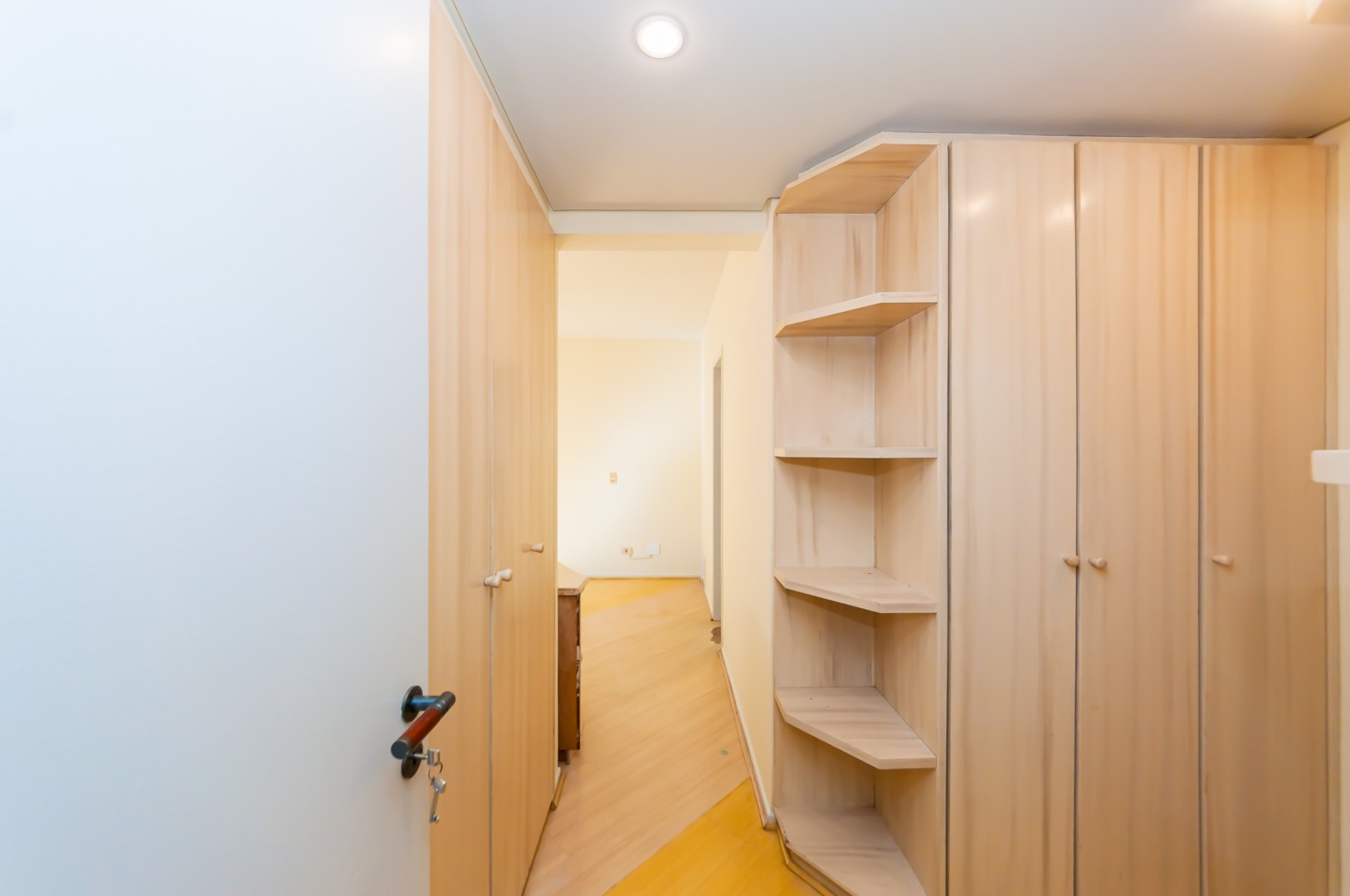Apartamento para alugar em Juveve, Curitiba — MAFI ADMINISTRADORA DE IMOVEIS LTDA