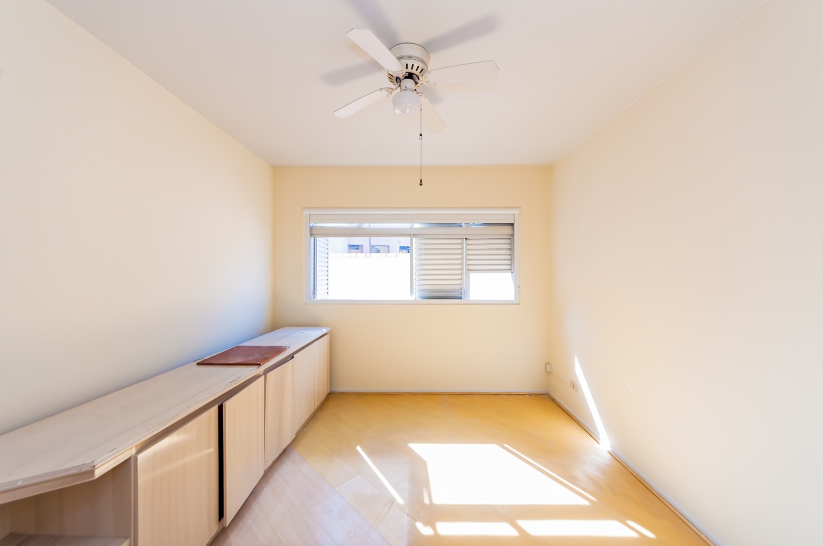 Apartamento para alugar em Juveve, Curitiba — MAFI ADMINISTRADORA DE IMOVEIS LTDA