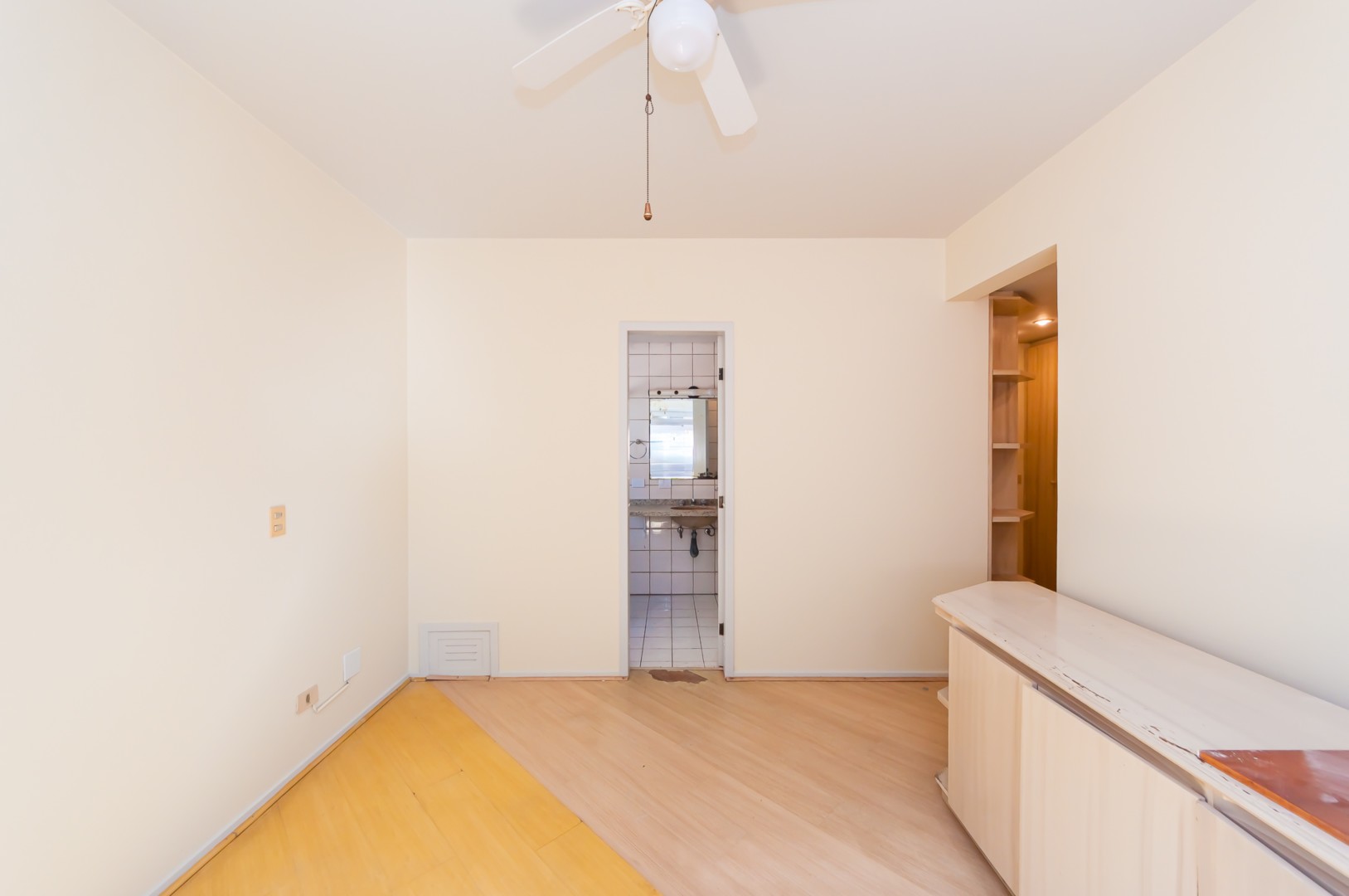 Apartamento para alugar em Juveve, Curitiba — MAFI ADMINISTRADORA DE IMOVEIS LTDA