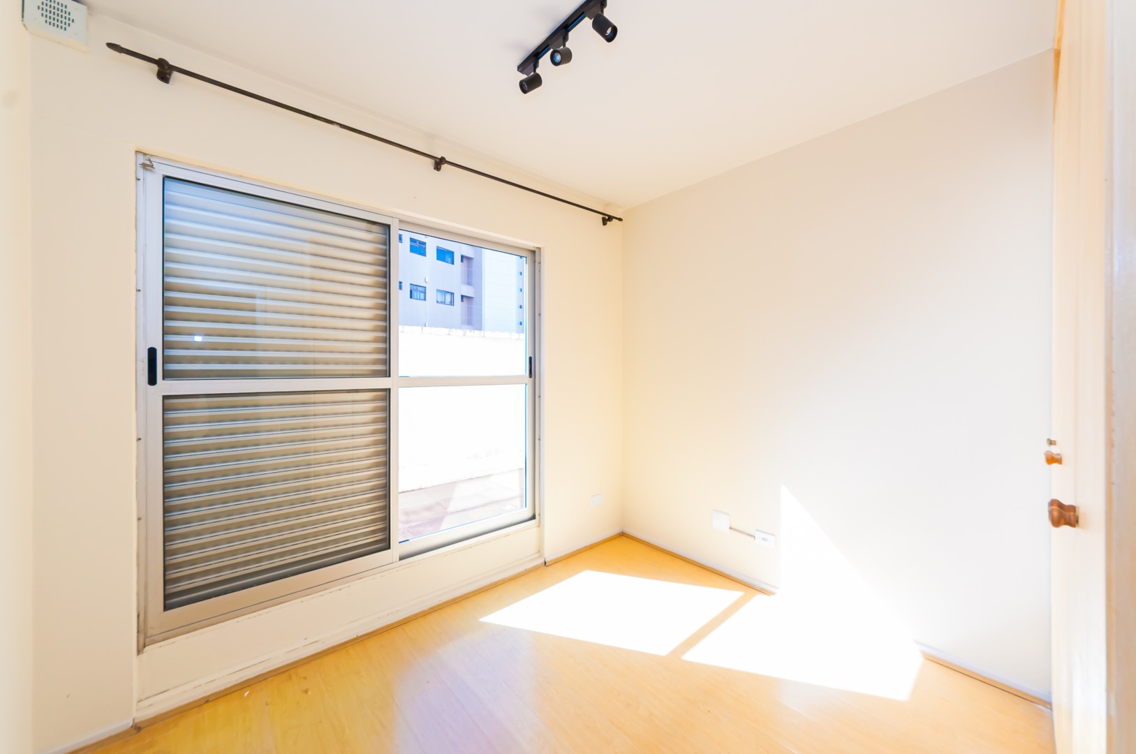 Apartamento para alugar em Juveve, Curitiba — MAFI ADMINISTRADORA DE IMOVEIS LTDA