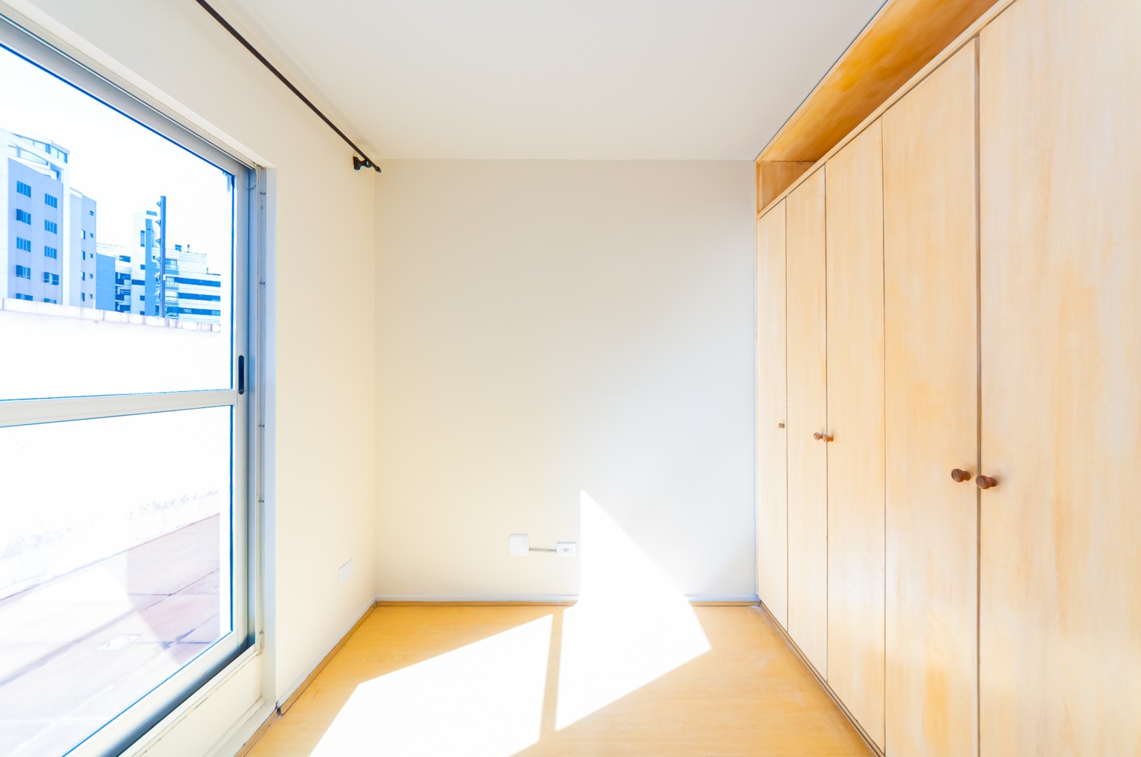 Apartamento para alugar em Juveve, Curitiba — MAFI ADMINISTRADORA DE IMOVEIS LTDA