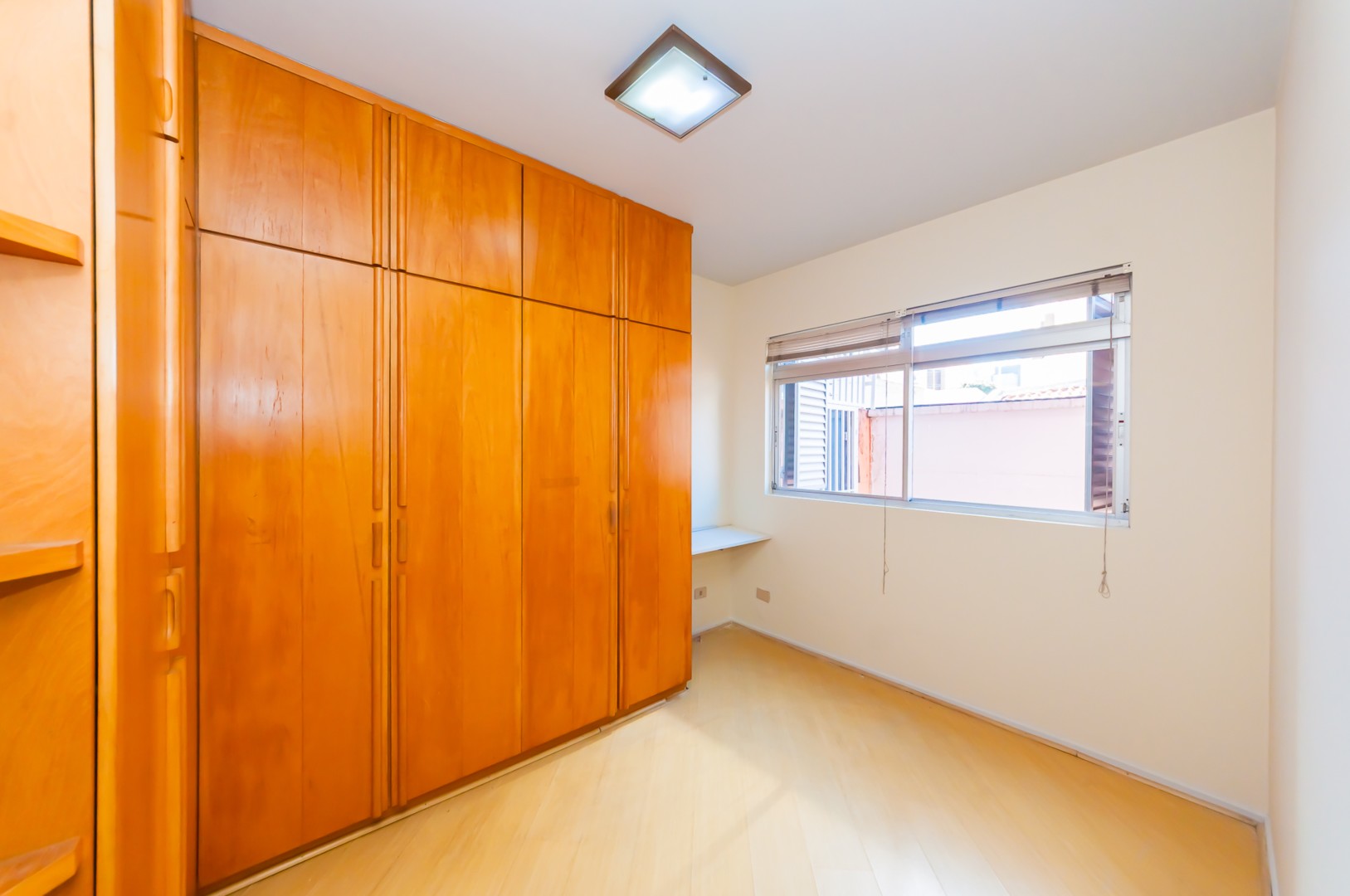 Apartamento para alugar em Juveve, Curitiba — MAFI ADMINISTRADORA DE IMOVEIS LTDA
