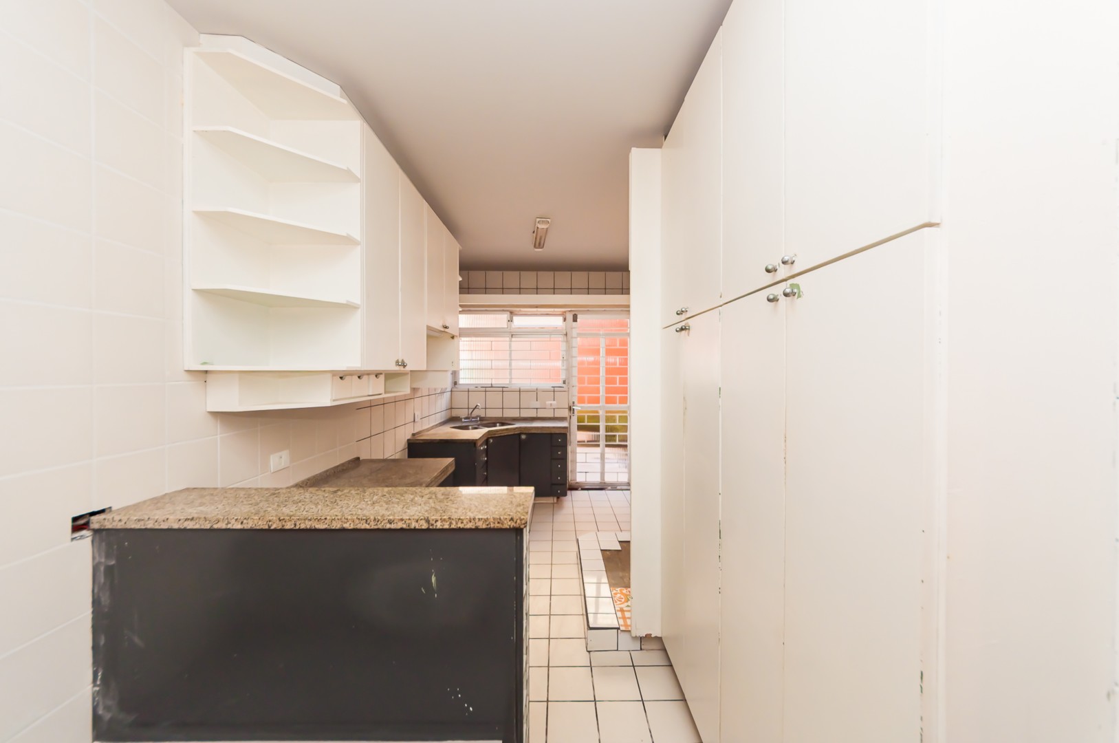 Apartamento para alugar em Juveve, Curitiba — MAFI ADMINISTRADORA DE IMOVEIS LTDA