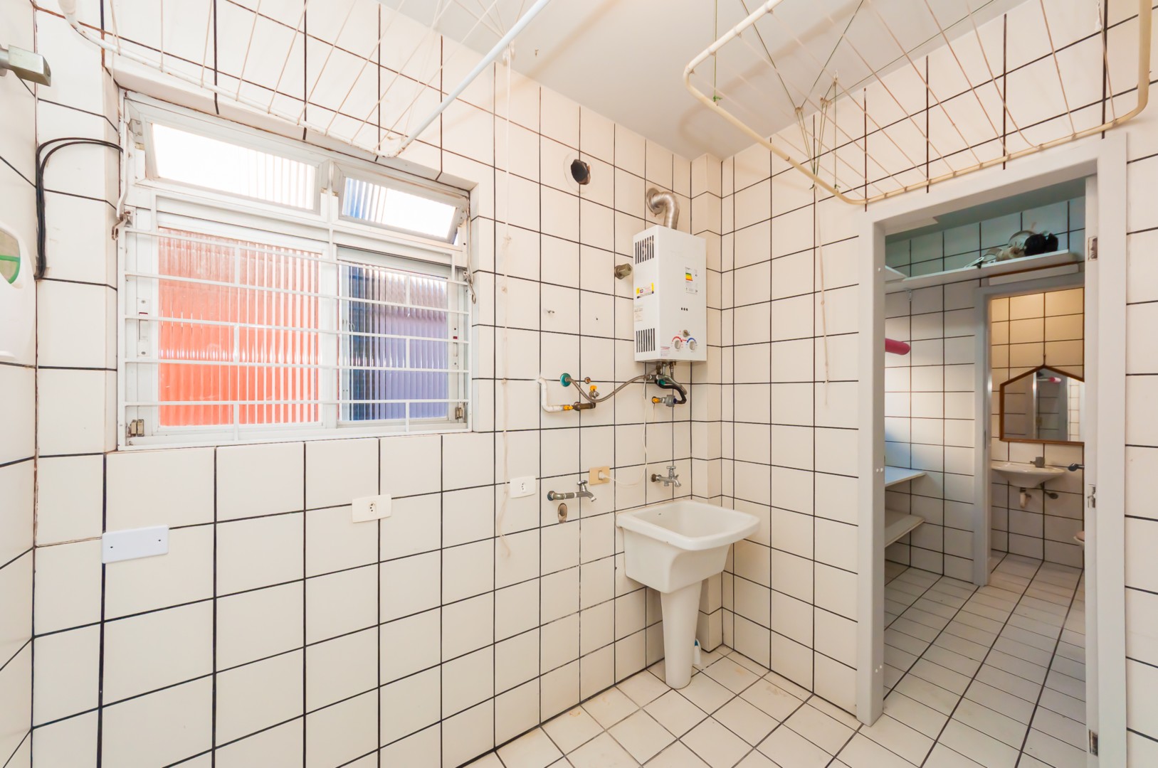 Apartamento para alugar em Juveve, Curitiba — MAFI ADMINISTRADORA DE IMOVEIS LTDA
