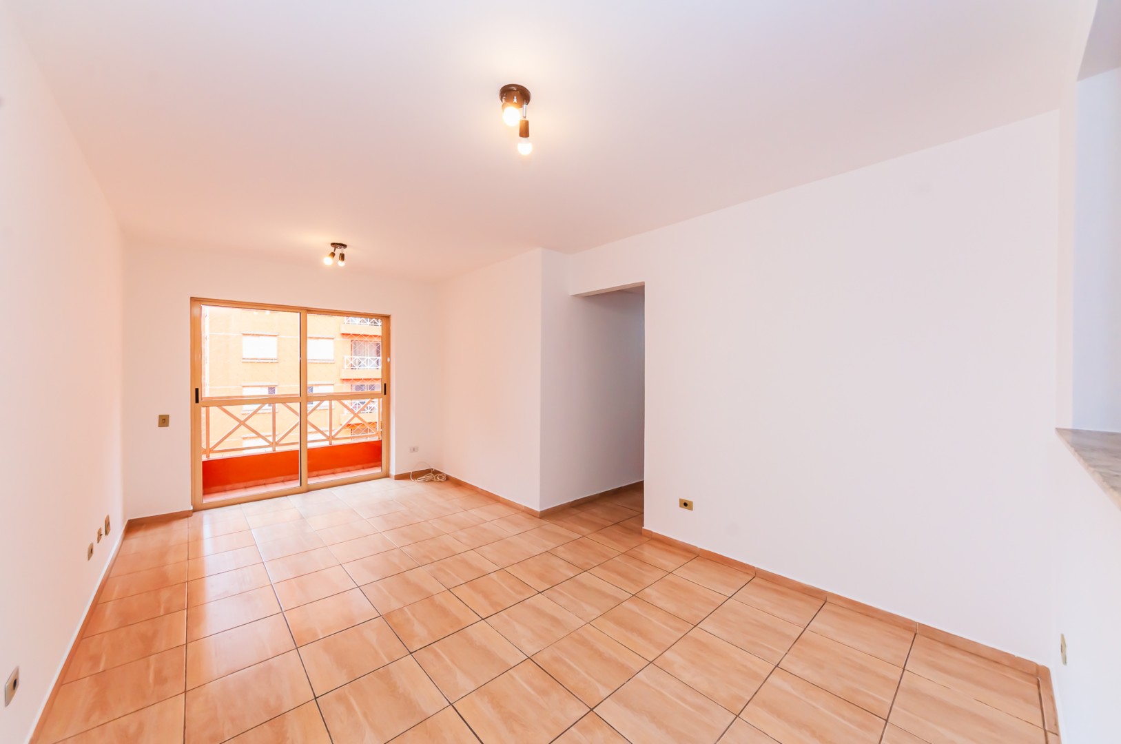 Apartamento para locacao no Ahu em Curitiba com 130m² por R$ 3.375,00
