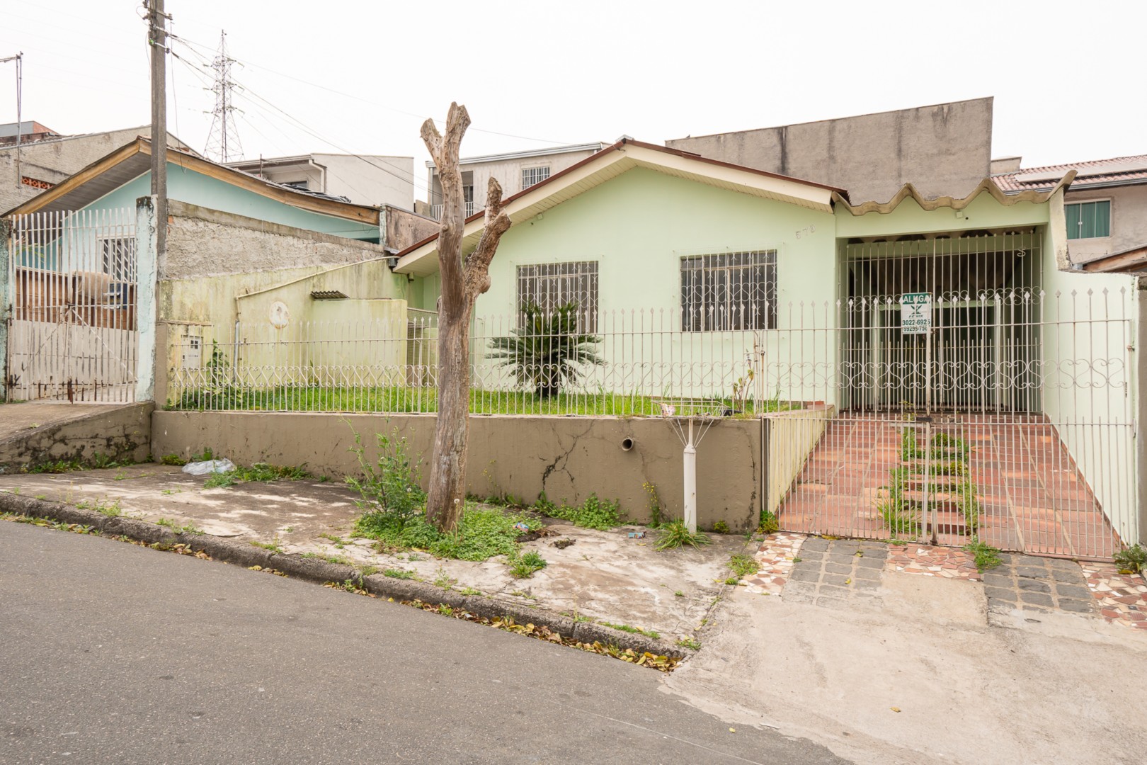 Residência para locacao no Alto Boqueirao em Curitiba com 130m² por R$ 2.750,00