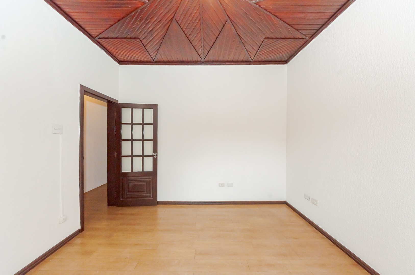 Comercial para alugar em Sao Francisco, Curitiba — Kondor Imóveis: Imobiliária em Curitiba | Uma imobiliária pra você