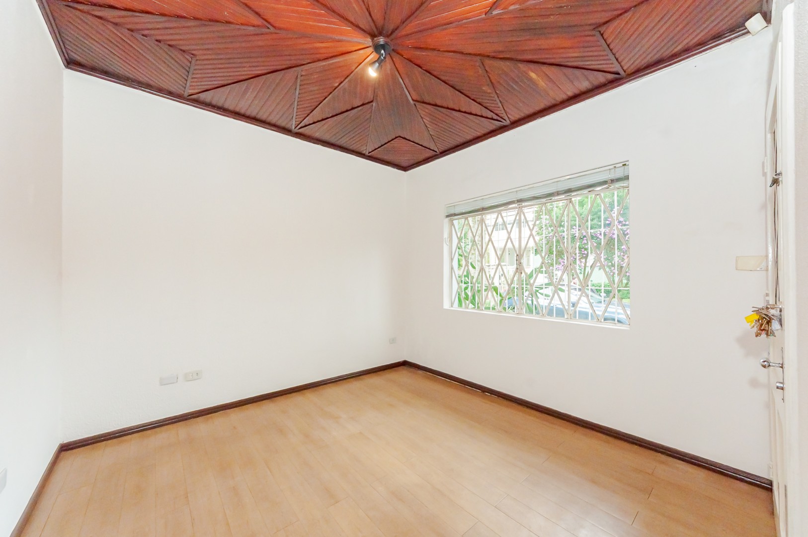 Comercial para alugar em Sao Francisco, Curitiba — Kondor Imóveis: Imobiliária em Curitiba | Uma imobiliária pra você