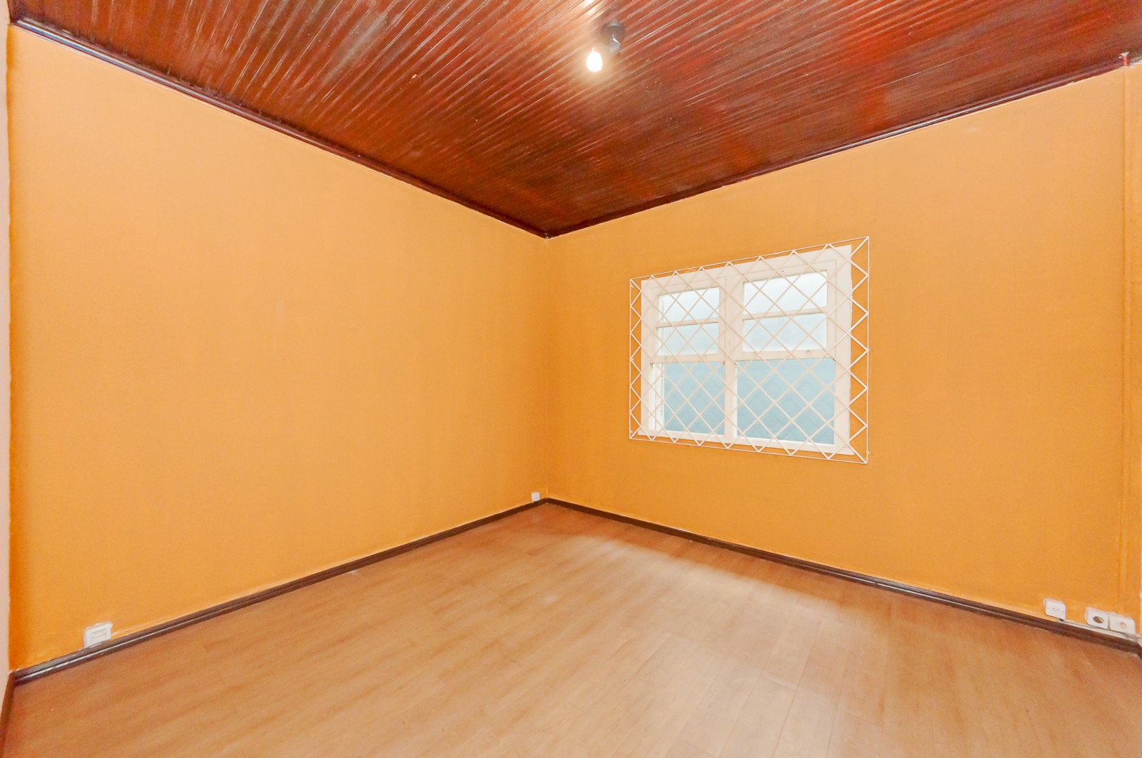 Comercial para alugar em Sao Francisco, Curitiba — Kondor Imóveis: Imobiliária em Curitiba | Uma imobiliária pra você