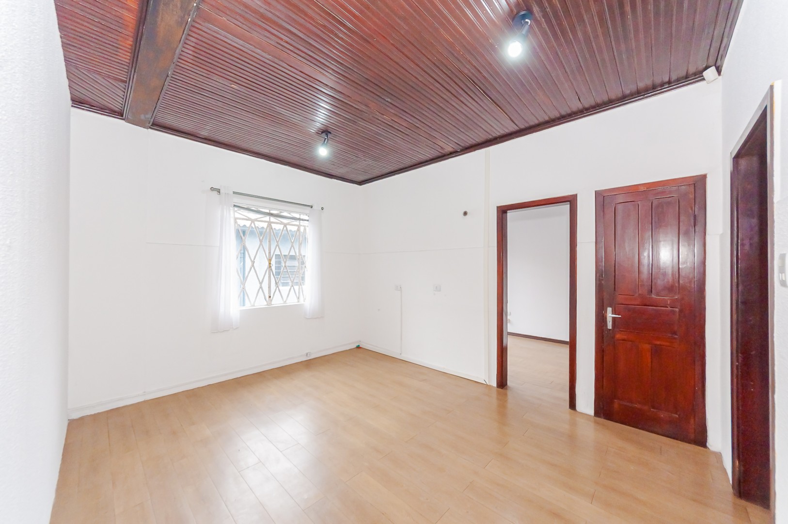 Comercial para alugar em Sao Francisco, Curitiba — Kondor Imóveis: Imobiliária em Curitiba | Uma imobiliária pra você