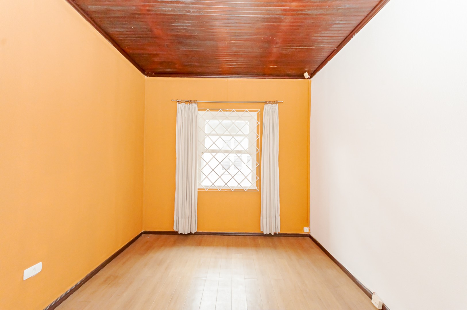 Comercial para alugar em Sao Francisco, Curitiba — Kondor Imóveis: Imobiliária em Curitiba | Uma imobiliária pra você