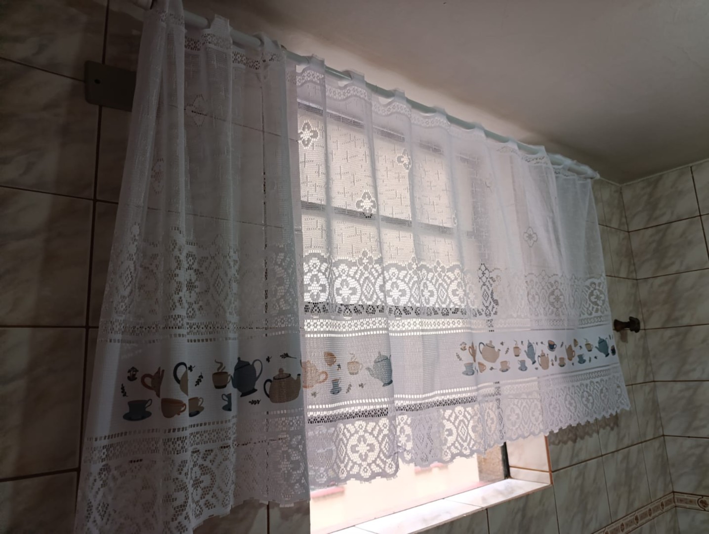 Apartamento para locacao no Cristo Rei em Curitiba com 86,1m² por R$ 1.875,00