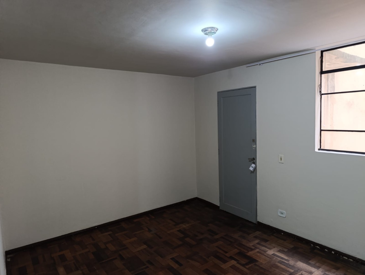 Apartamento para locacao no Cristo Rei em Curitiba com 86,1m² por R$ 1.875,00