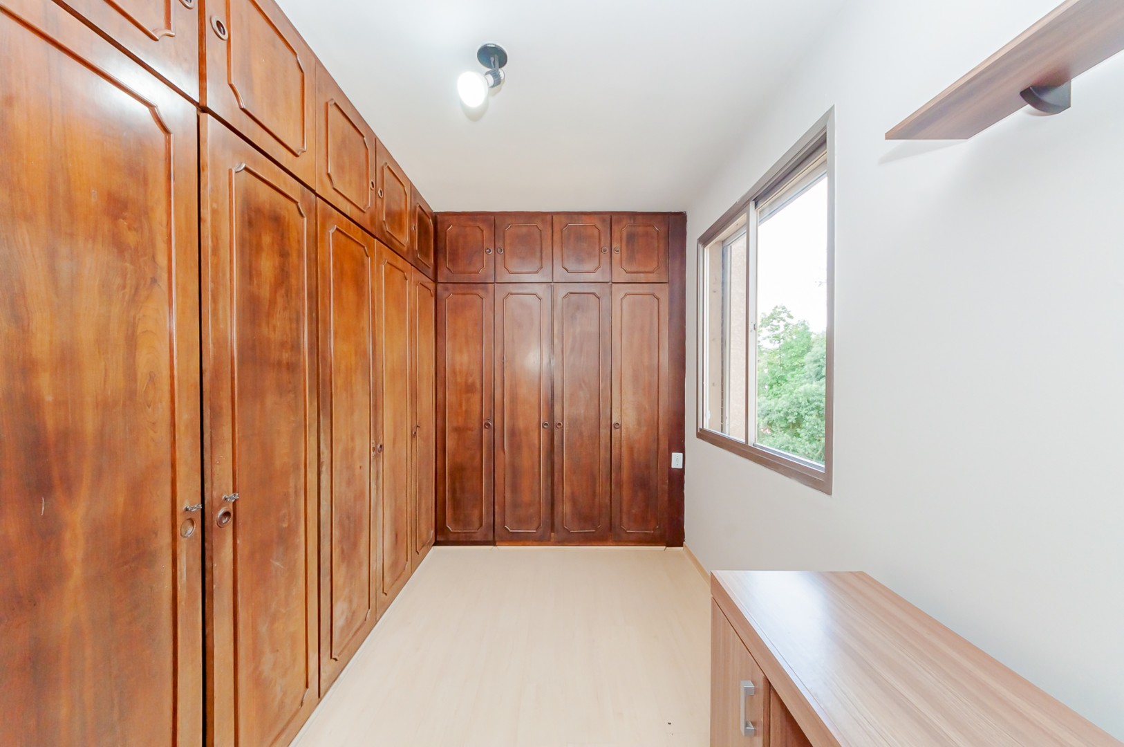 Apartamento para alugar em Sao Francisco, Curitiba — Portal Chave Fácil