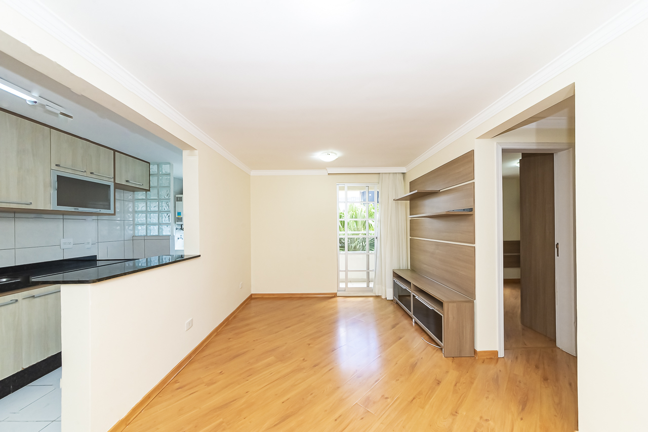 Apartamento para locacao no Cabral em Curitiba com 102,65m² por R$ 3.750,00