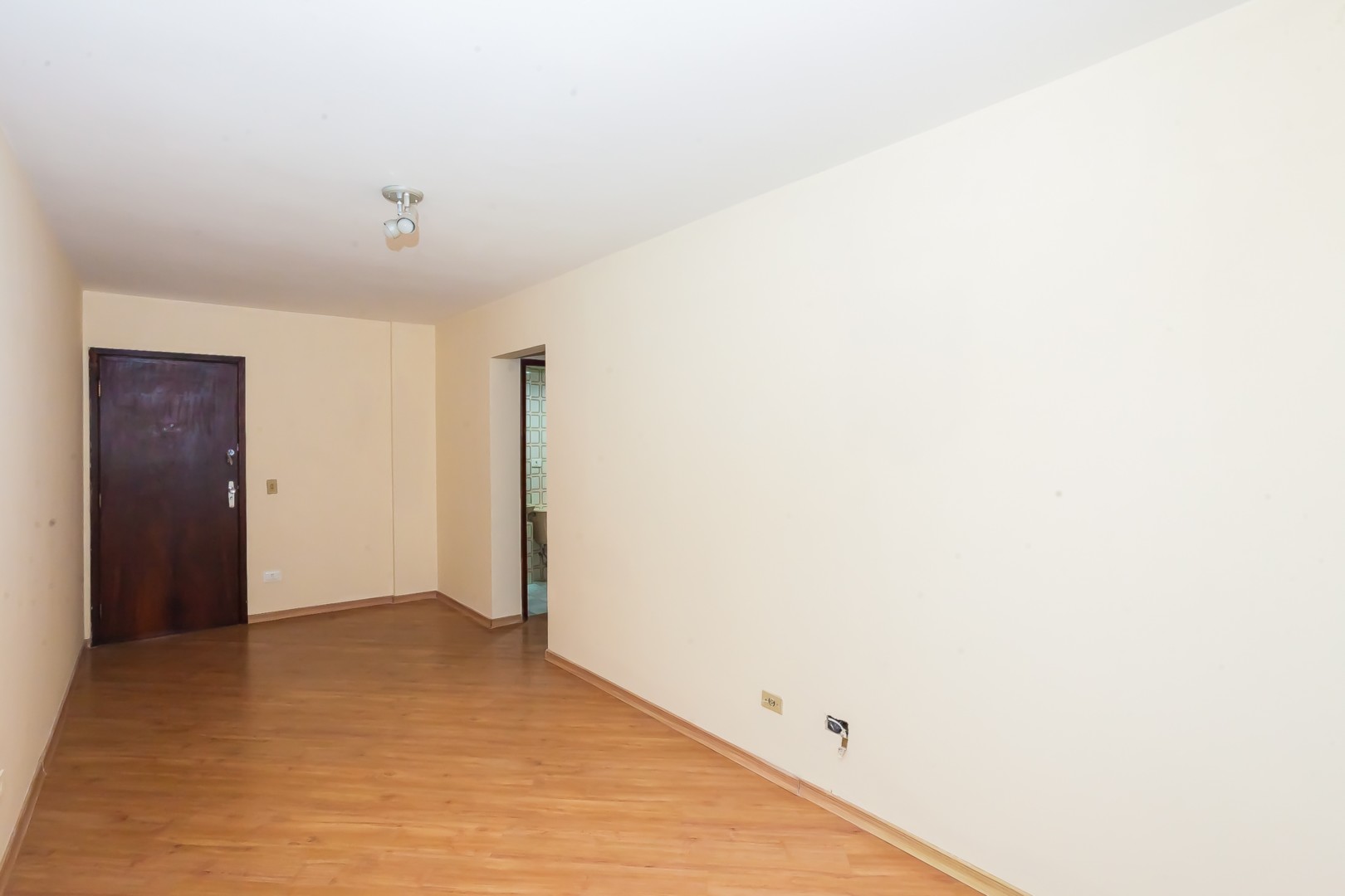 Apartamento para alugar em Juveve, Curitiba — Casa ao Lado - A sua imobiliária em Curitiba