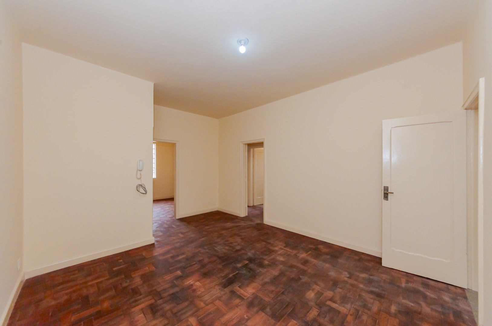 Apartamento para locacao no Reboucas em Curitiba com 100m² por R$ 2.312,50