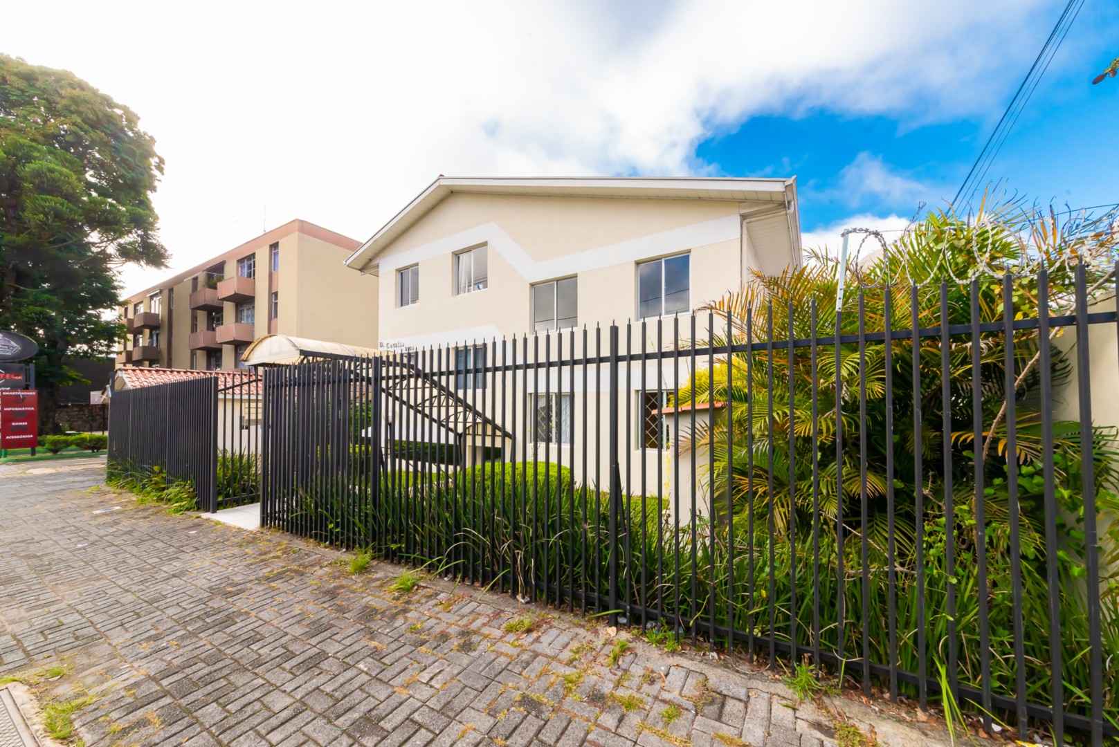 Apartamento para locacao no Bacacheri em Curitiba com 60m² por R$ 2.000,00