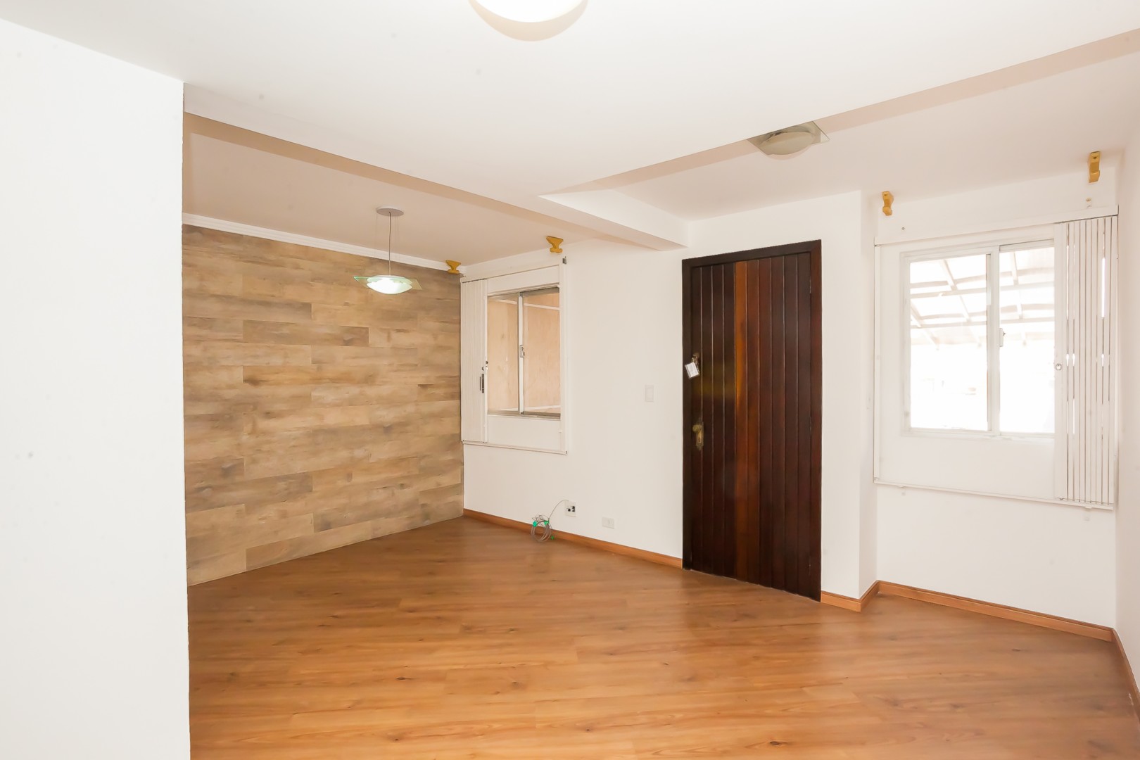 Sobrado para locacao no Sao Francisco em Curitiba com 139m² por R$ 3.125,00