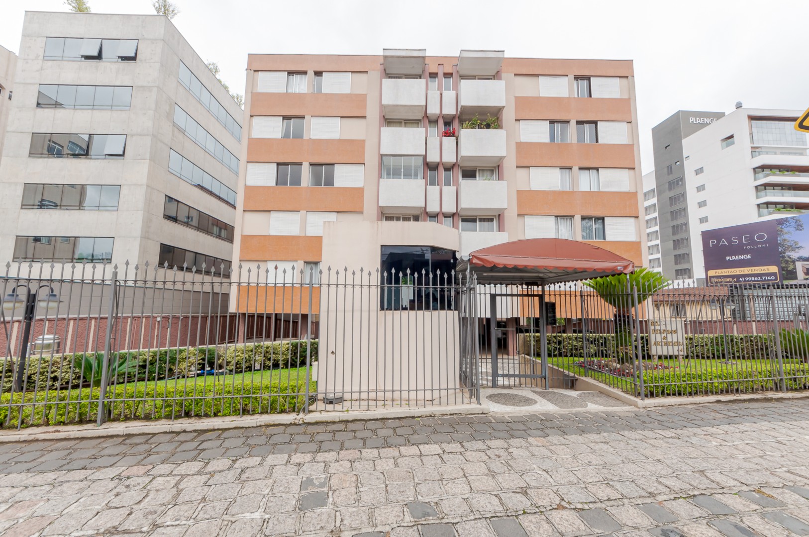 Apartamento para locacao no Juveve em Curitiba com 166,25m² por R$ 3.750,00