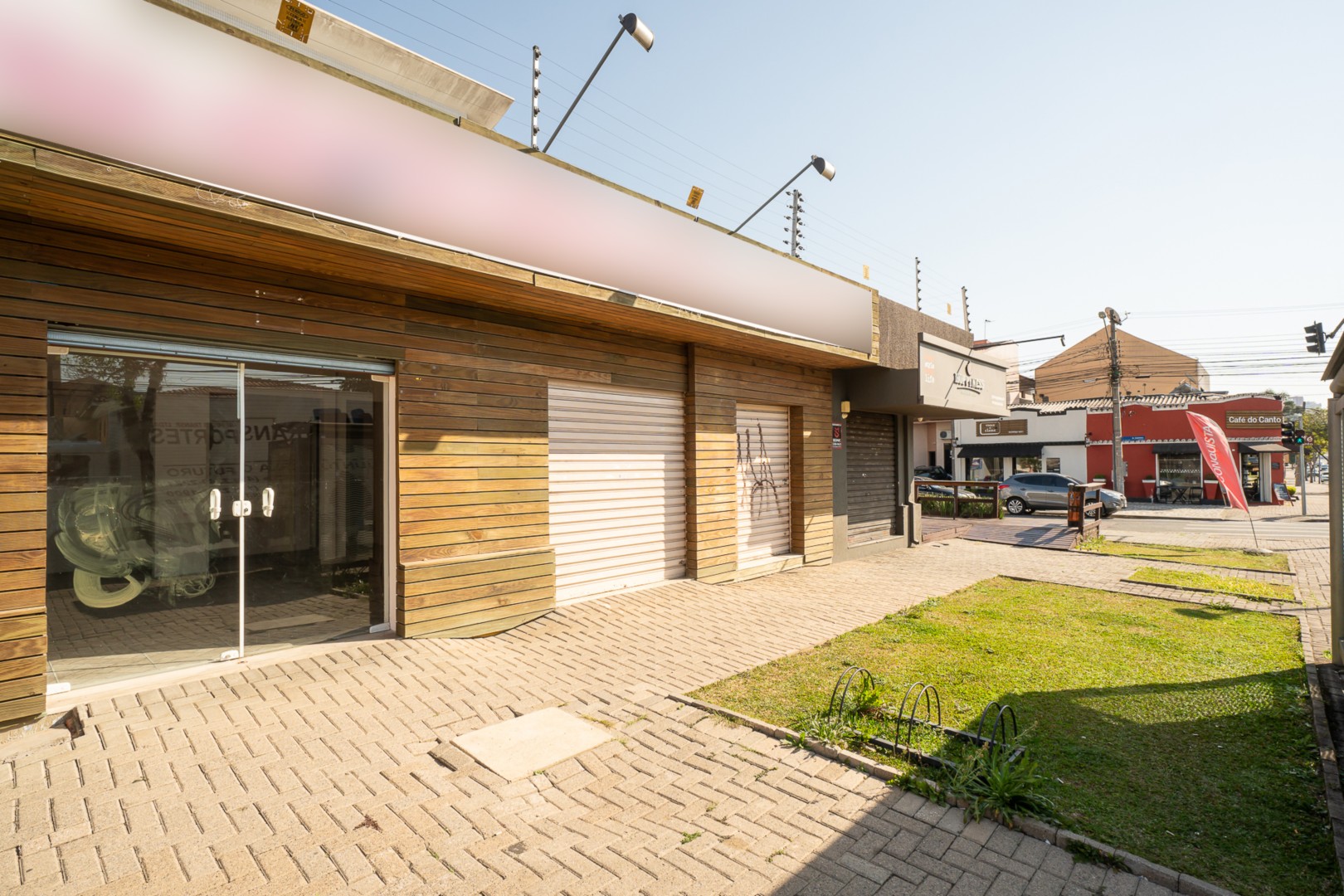 Loja para locacao no Juveve em Curitiba com 70m² por R$ 8.500,00