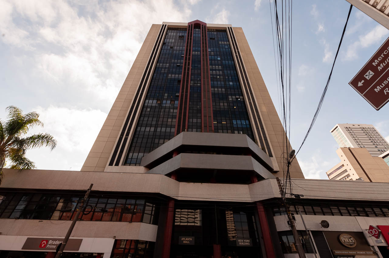 Conjunto Comercial para locacao no Centro em Curitiba com 48,3m² por R$ 875,00