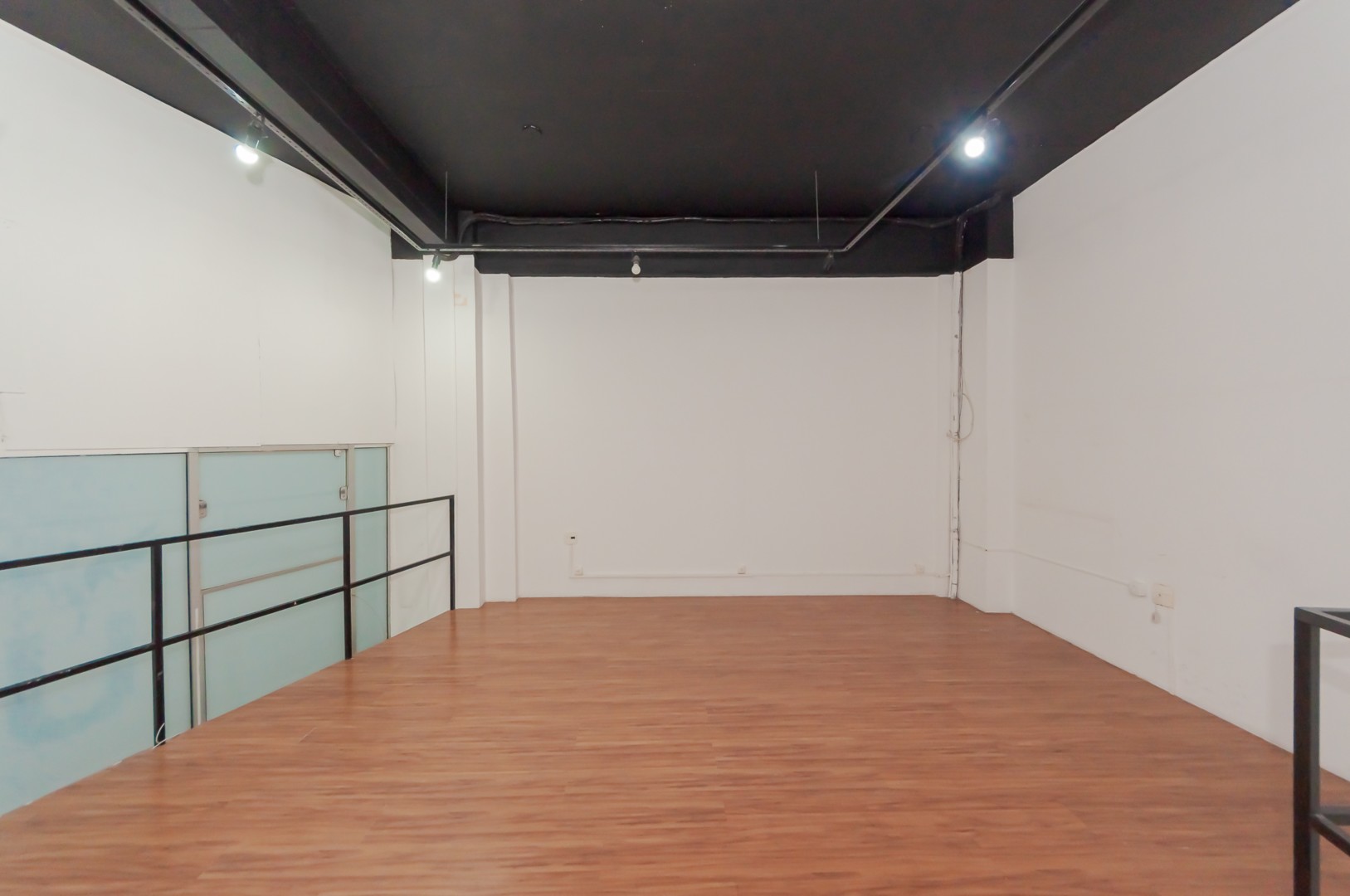 Conjunto Comercial para locacao no Centro em Curitiba com 51,98m² por R$ 7.500,00