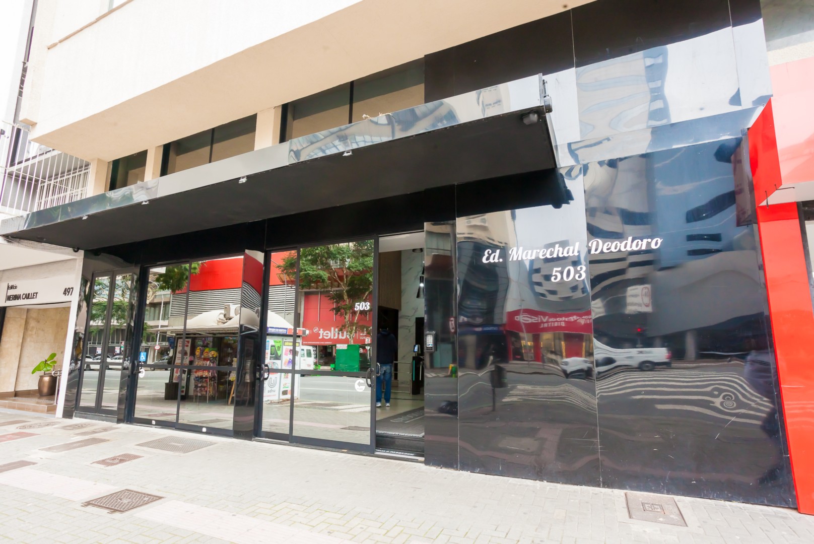 Conjunto Comercial para locacao no Centro em Curitiba com 48,5m² por R$ 1.100,00