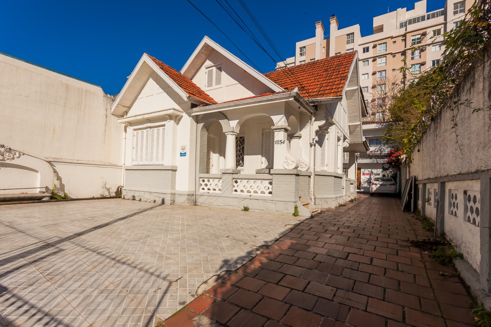 Casa para locacao no Reboucas em Curitiba com 109m² por R$ 5.750,00