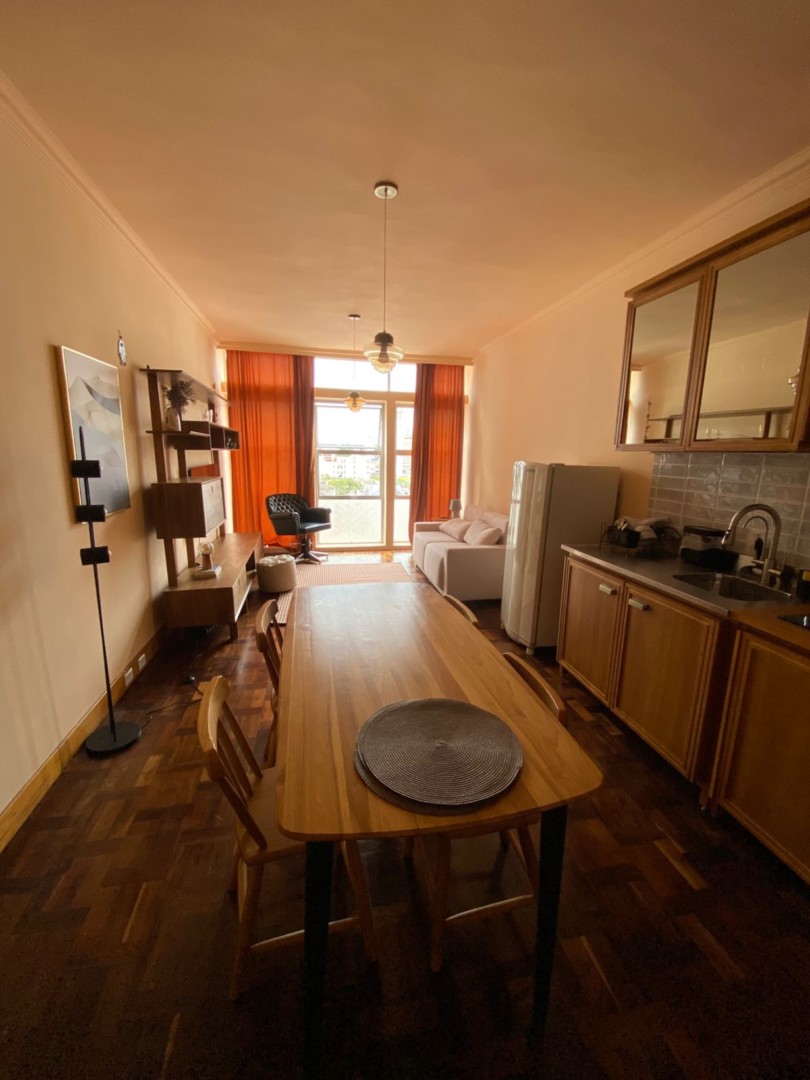 Apartamento para locacao no Centro em Curitiba com 67,99m² por R$ 3.812,50