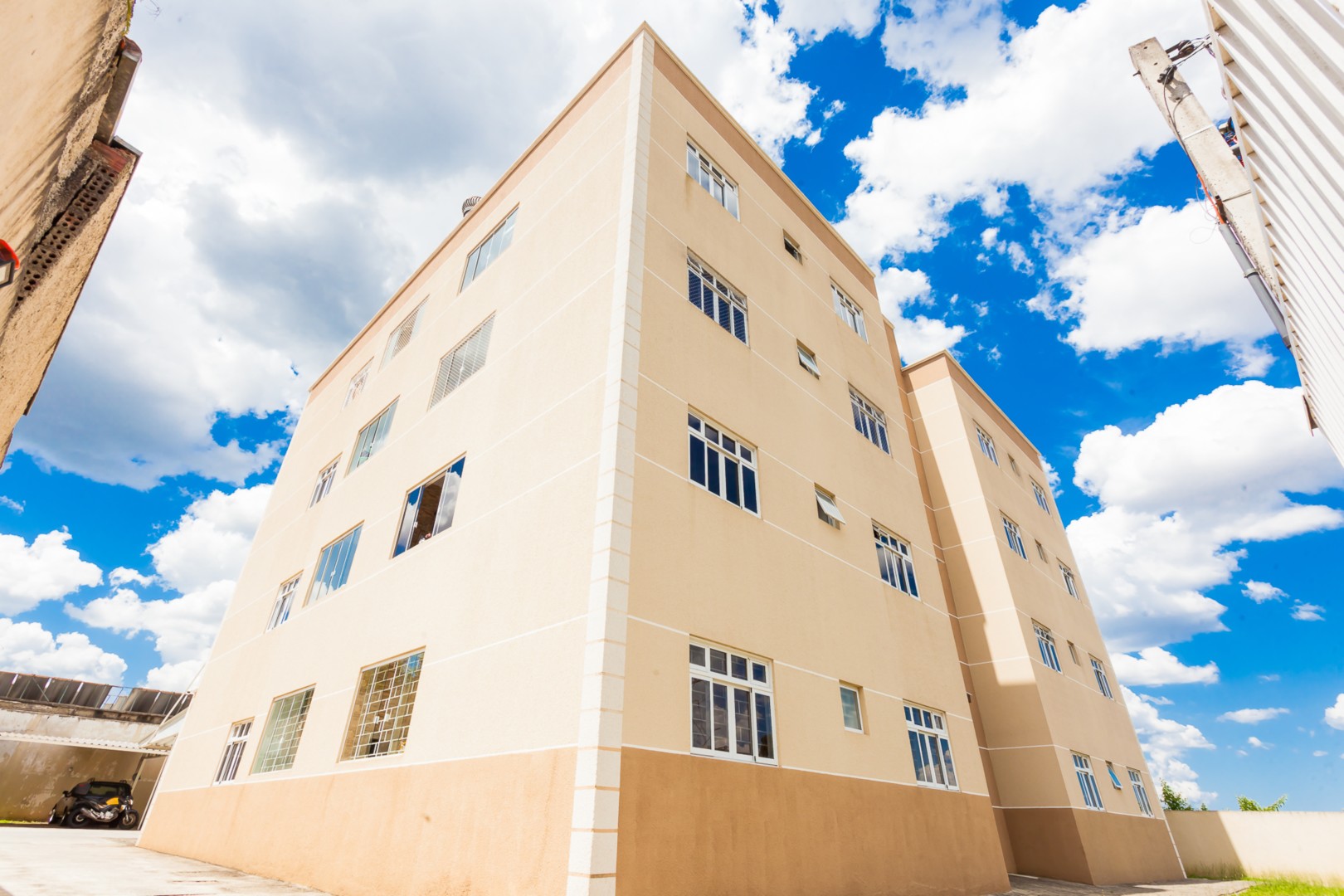 Apartamento para venda no Roca Grande em Colombo com 60,49m² por R$ 189.000,00