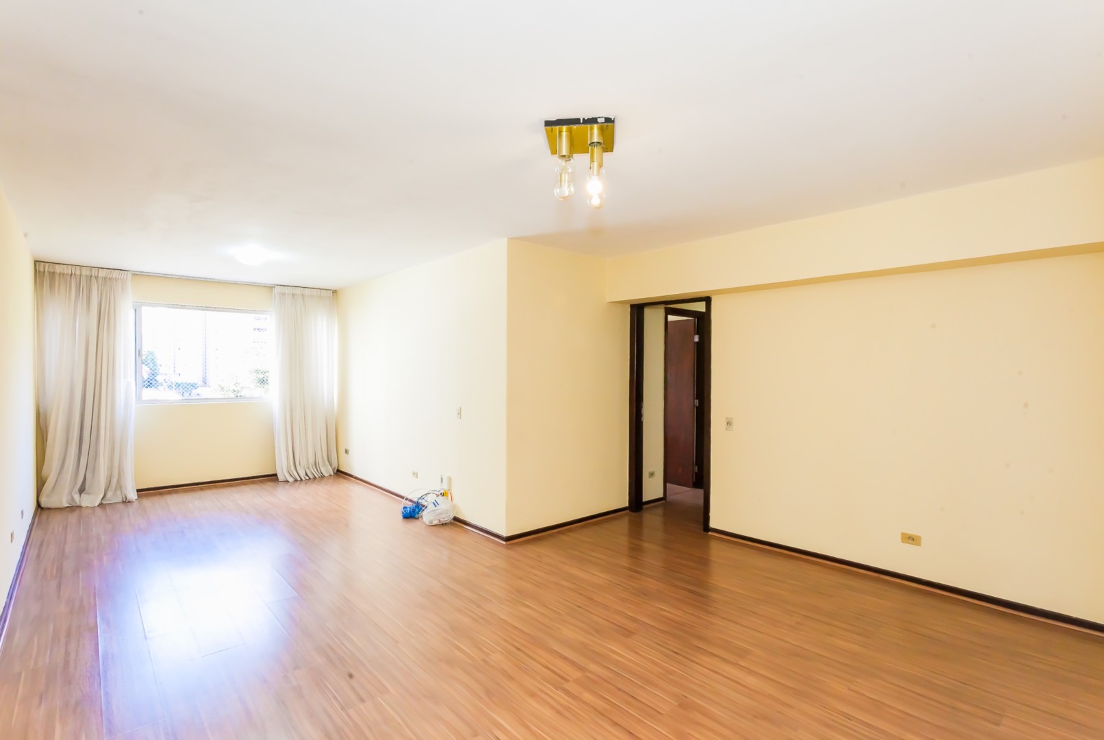 Apartamento para venda no Agua Verde em Curitiba com 124m² por R$ 790.000,00