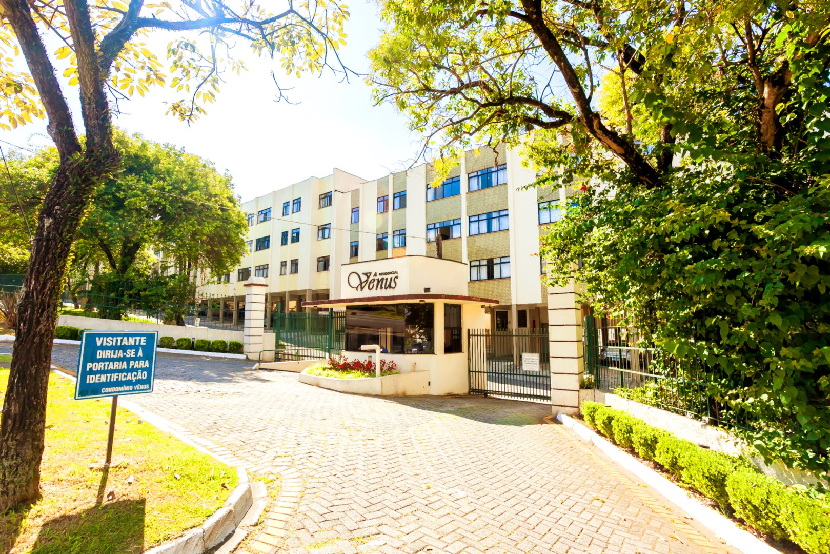 Apartamento para locacao no Bacacheri em Curitiba com 97m² por R$ 3.250,00