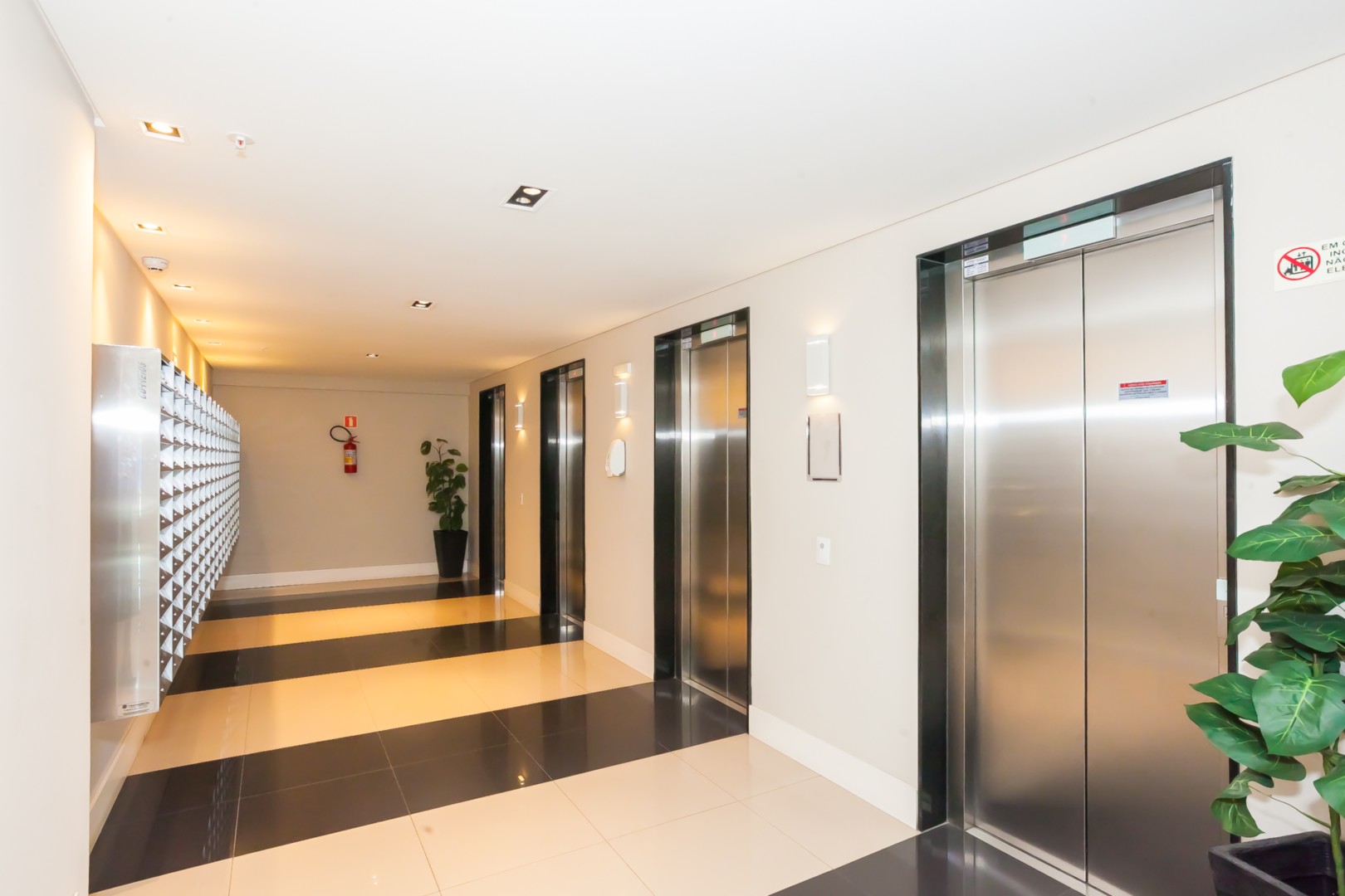 Conjunto Comercial para venda no Vila Izabel em Curitiba com 33,6m² por R$ 255.000,00