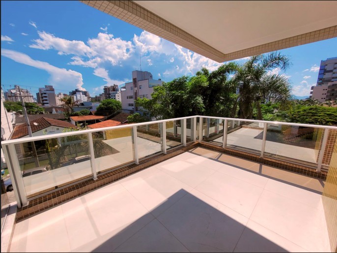 Apartamento para venda no Centro em Guaratuba com 247,98m² por R$ 0,00