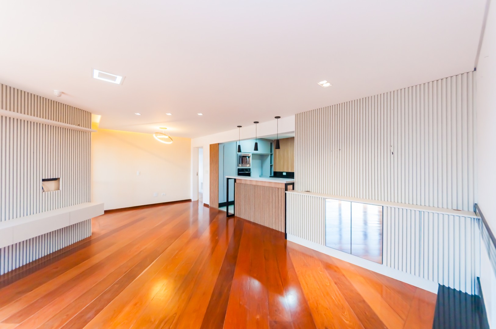 Apartamento para locacao no Batel em Curitiba com 282,63m² por R$ 10.875,00