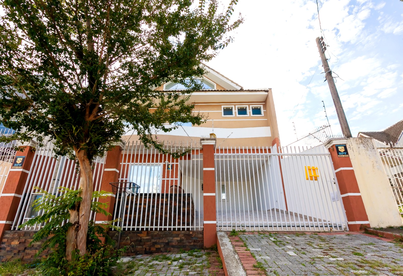 Sobrado para locacao no Uberaba em Curitiba com 183,3m² por R$ 6.250,00