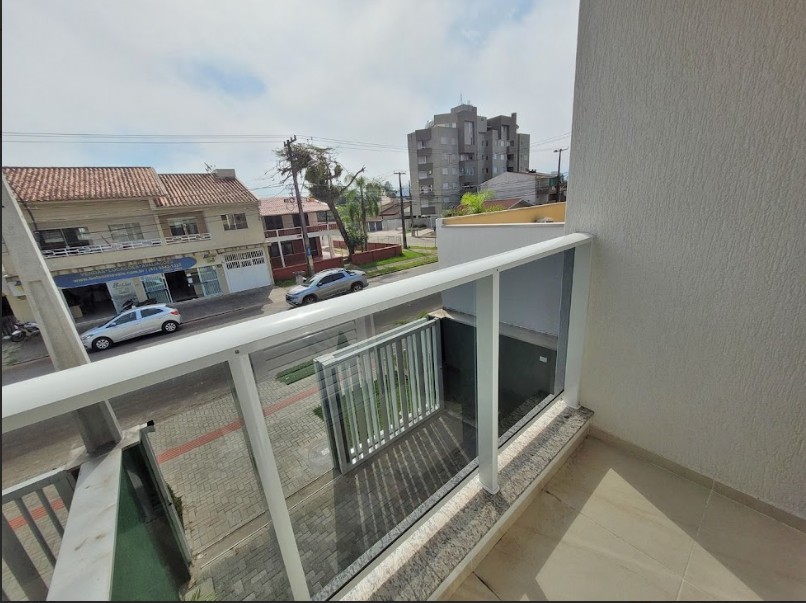 AV. CWB 19.jpg