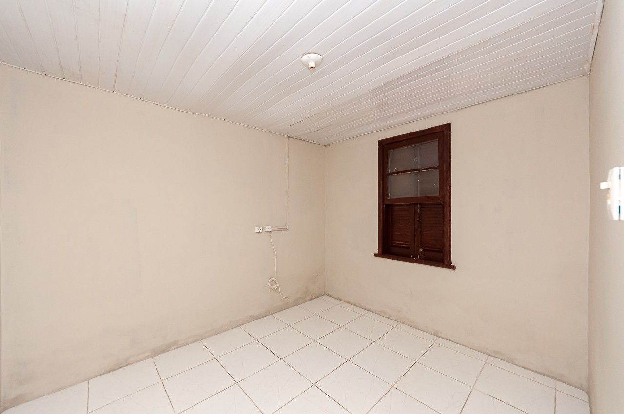 Residência para locacao no Pilarzinho em Curitiba com 30m² por R$ 1.250,00