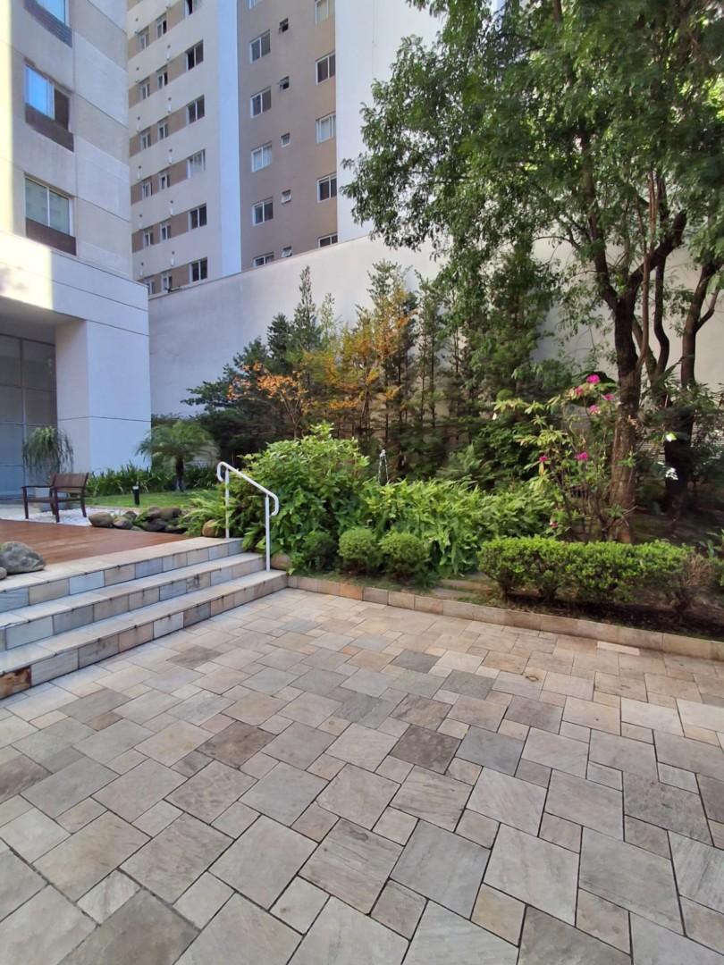 Apartamento para locacao no Centro em Curitiba com 95,29m² por R$ 4.125,00