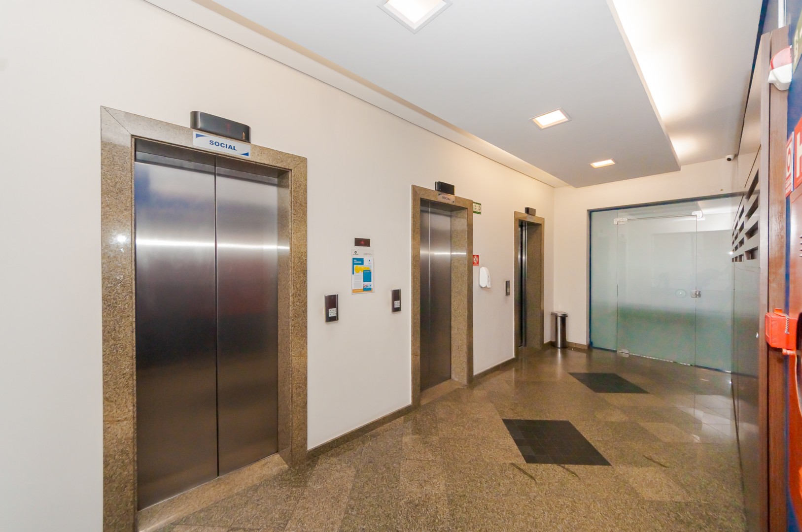 Conjunto Comercial para venda no Bigorrilho em Curitiba com 65m² por R$ 379.000,00