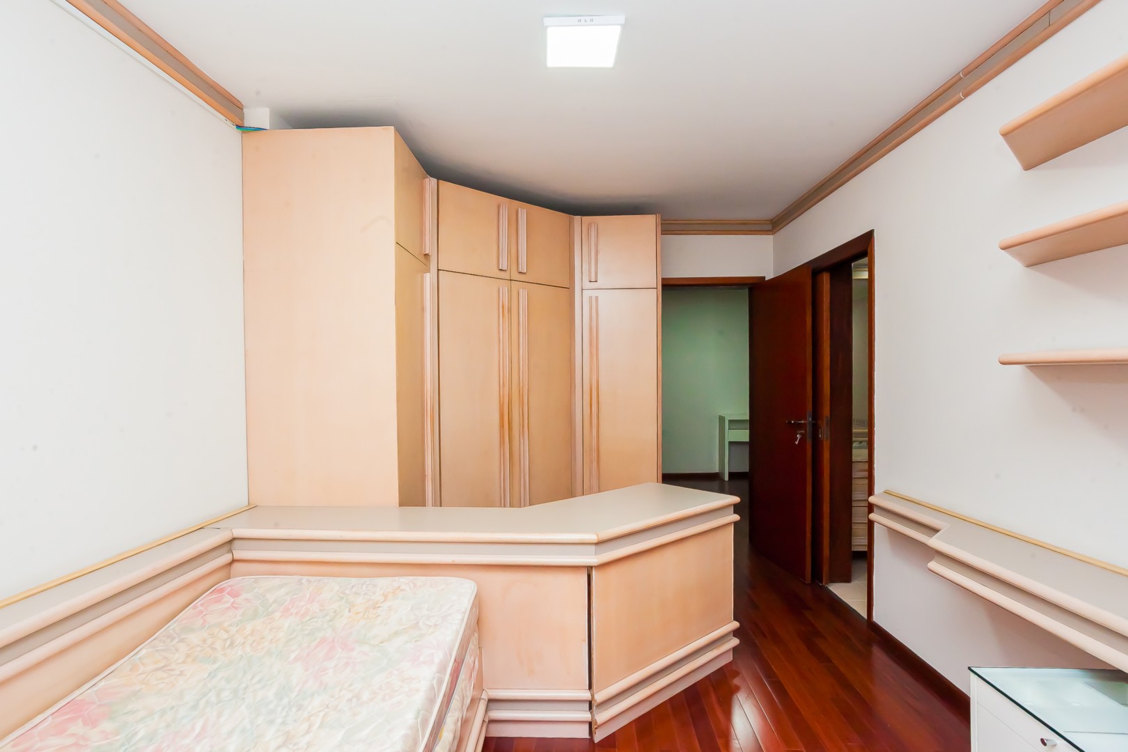 Apartamento para locacao no Agua Verde em Curitiba com 486m² por R$ 11.125,00
