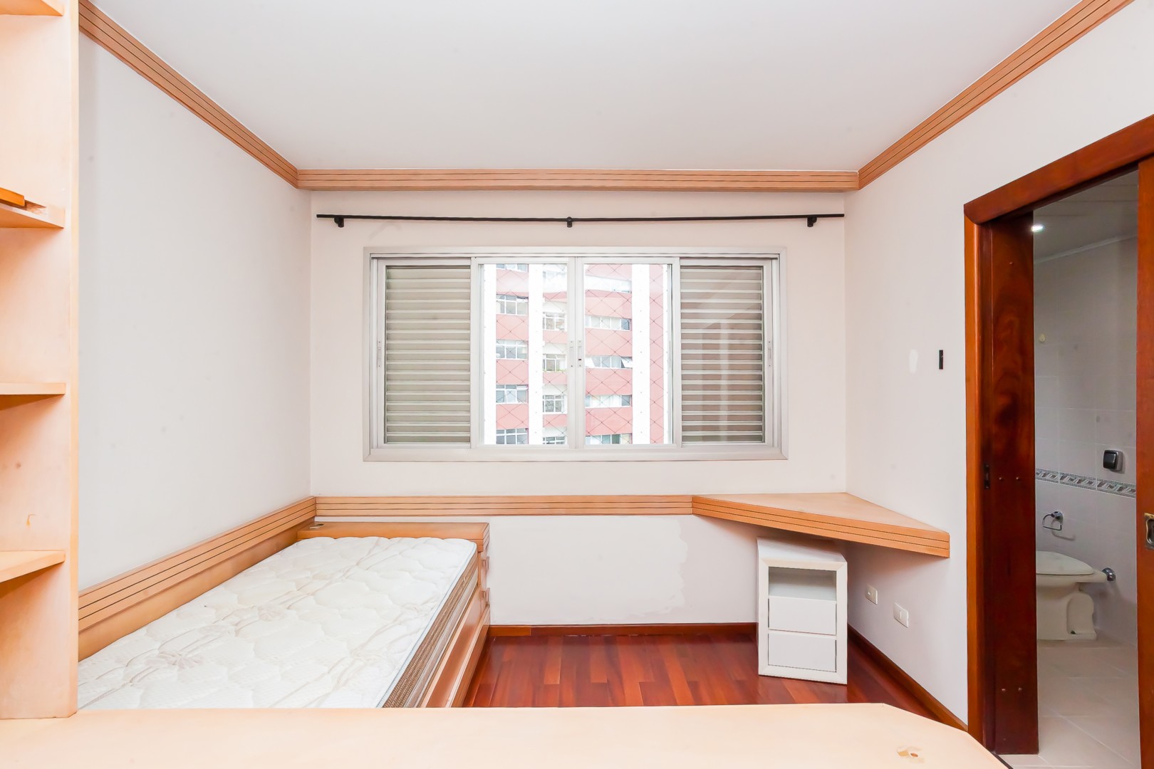 Apartamento para alugar em Agua Verde, Curitiba — Portal Chave Fácil